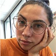 Laureata in design con diploma al liceo classico e inglese avanzato offro lezioni per studenti dalle elementari al liceo